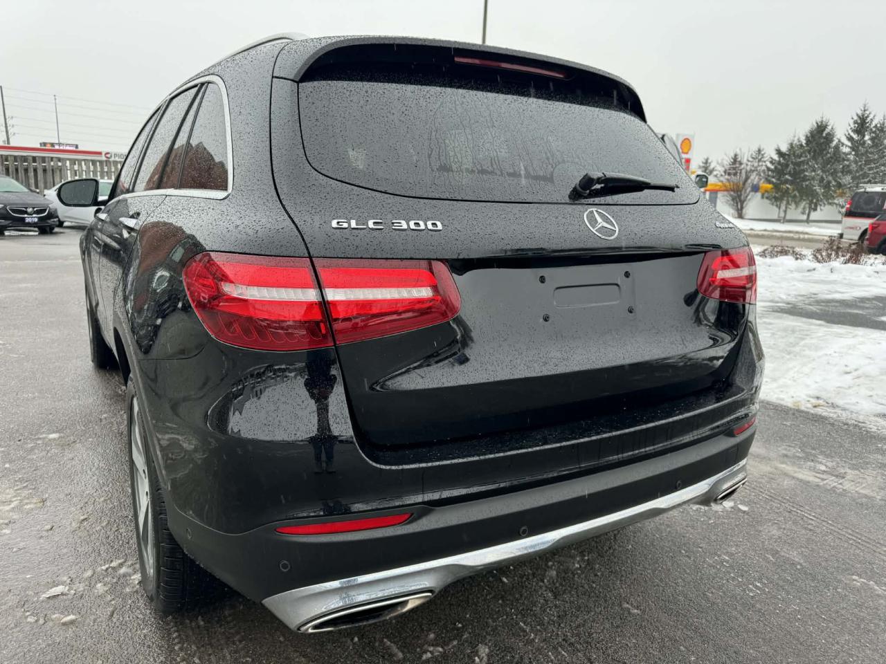 2019 Mercedes-Benz GLC GLC 300 4MATIC SUV Photo2