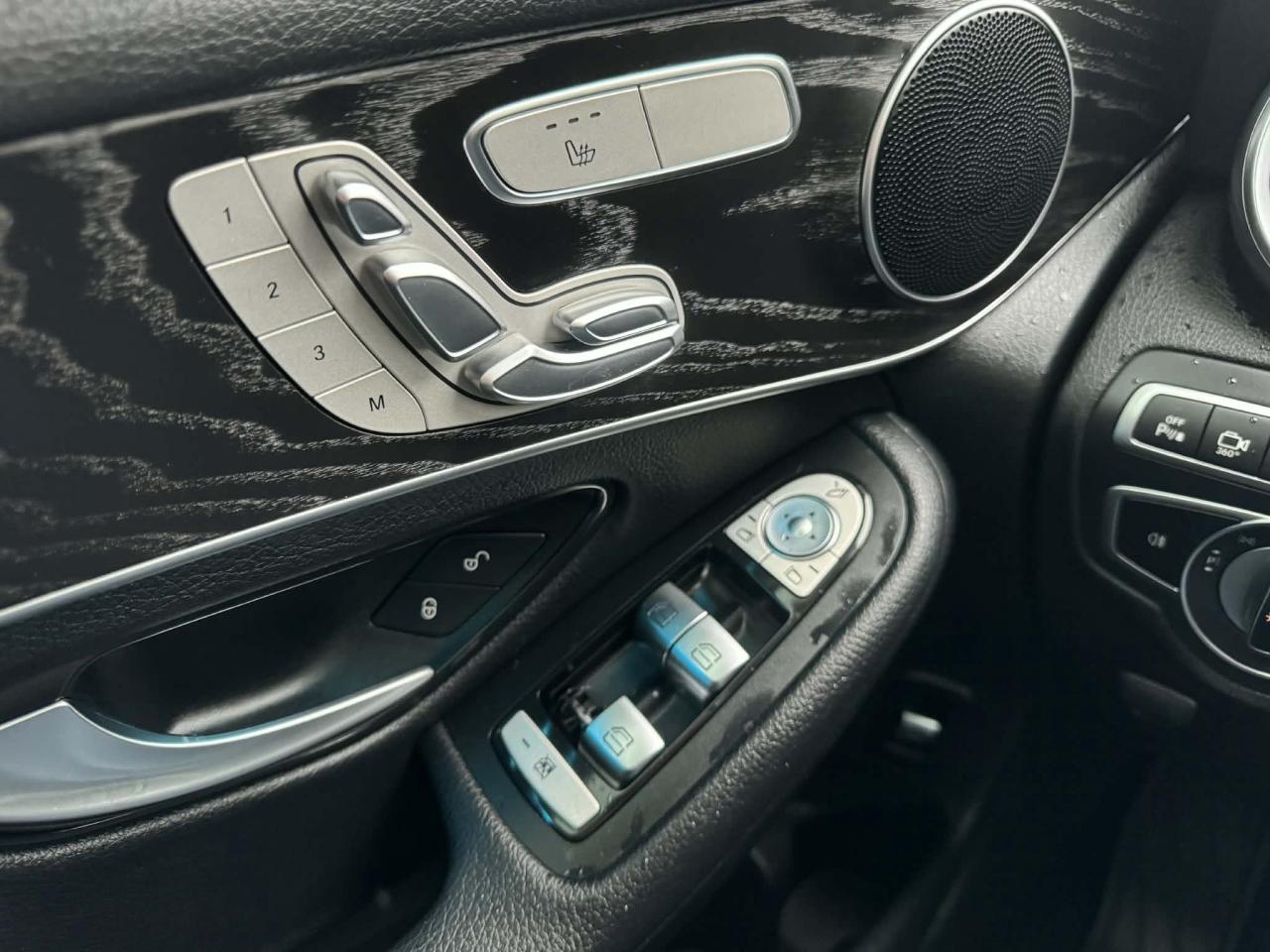 2019 Mercedes-Benz GLC GLC 300 4MATIC SUV Photo