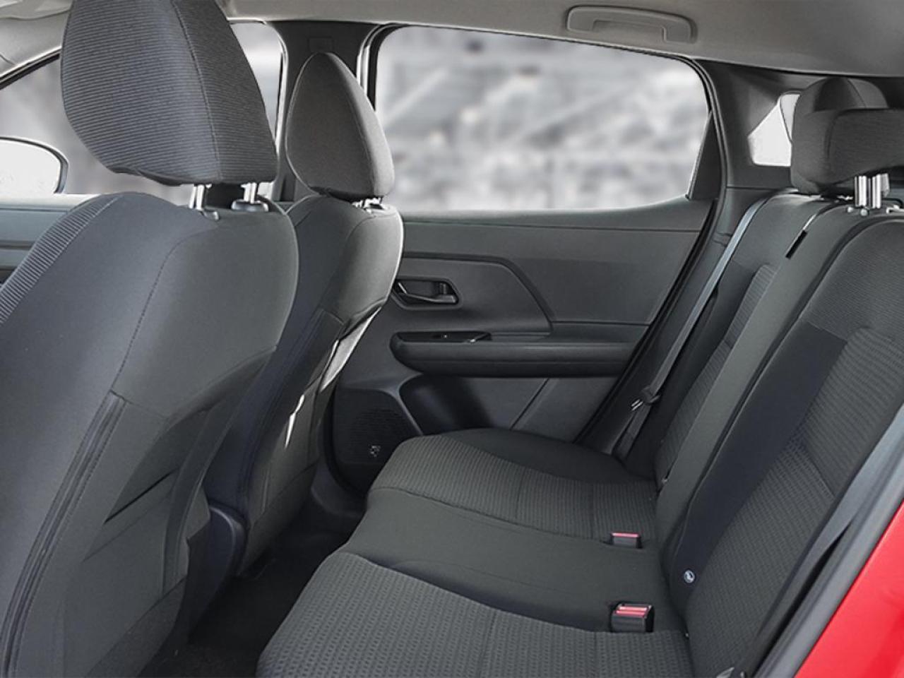 2025 Nissan Kicks S Photo