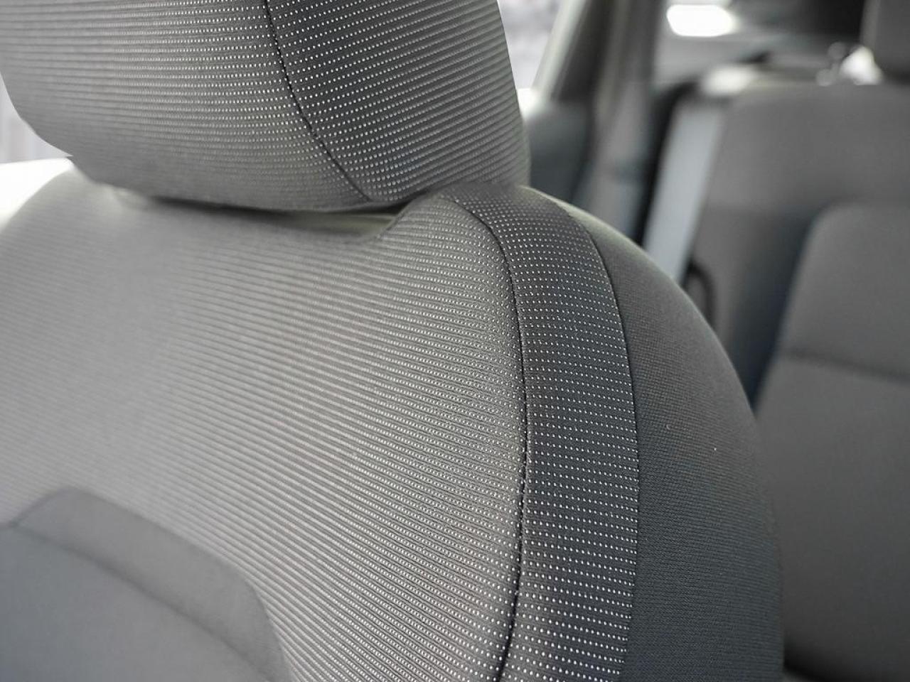 2025 Nissan Kicks S Photo