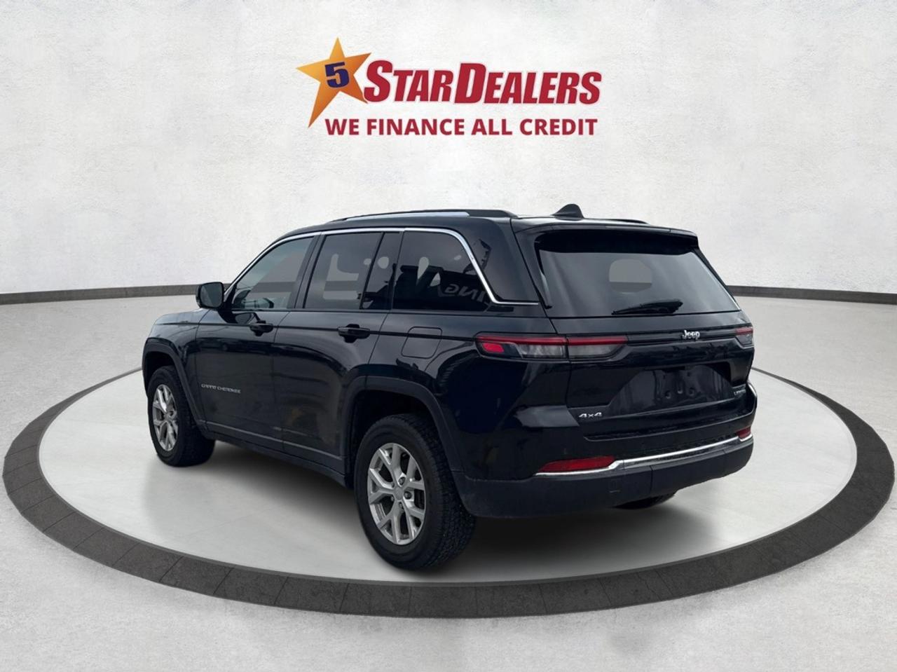 2023 Jeep Grand Cherokee NAV LEATHER HEATED SEATS! WE FINANCE ALL CREDIT! Photo