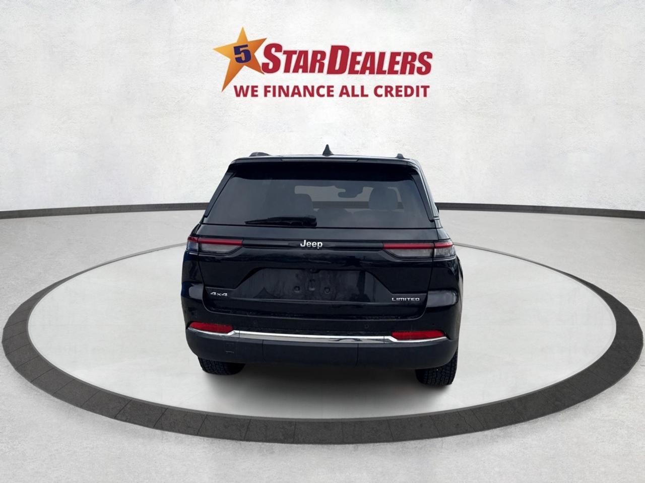 2023 Jeep Grand Cherokee NAV LEATHER HEATED SEATS! WE FINANCE ALL CREDIT! Photo