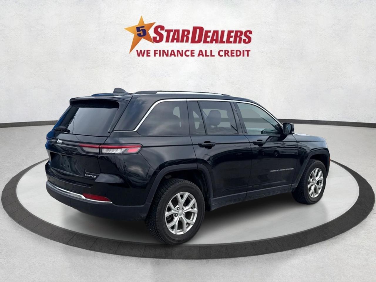 2023 Jeep Grand Cherokee NAV LEATHER HEATED SEATS! WE FINANCE ALL CREDIT! Photo