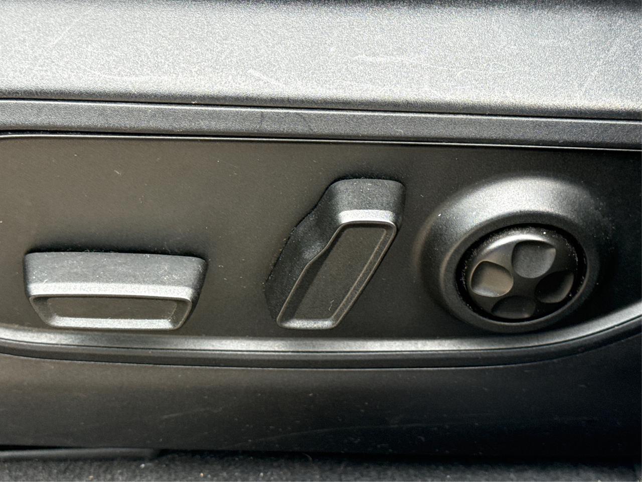 2023 Jeep Grand Cherokee NAV LEATHER HEATED SEATS! WE FINANCE ALL CREDIT! Photo