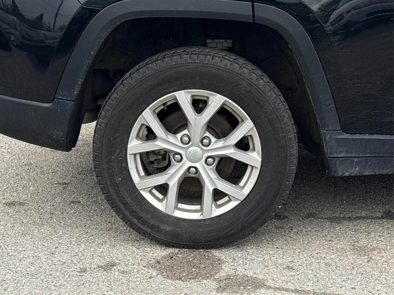 2023 Jeep Grand Cherokee NAV LEATHER HEATED SEATS! WE FINANCE ALL CREDIT! Photo