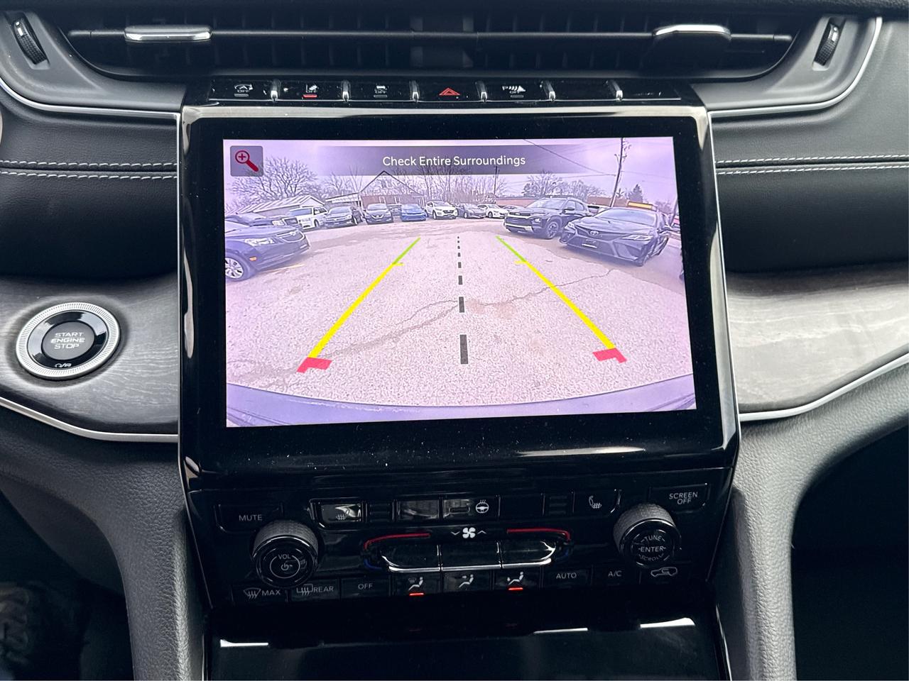 2023 Jeep Grand Cherokee NAV LEATHER HEATED SEATS! WE FINANCE ALL CREDIT! Photo