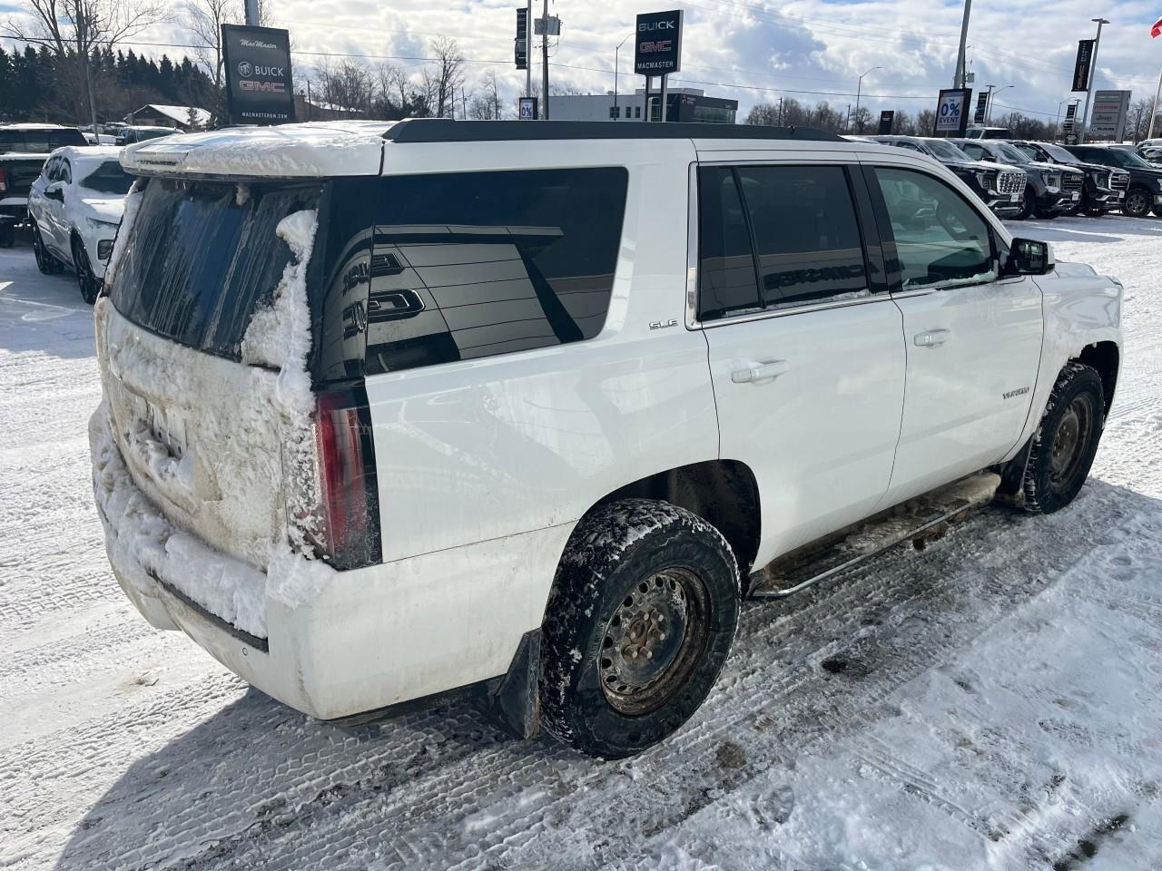 2017 GMC Yukon 4WD 4dr SLE Photo4