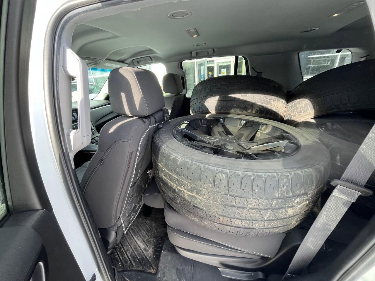 2017 GMC Yukon 4WD 4dr SLE Photo