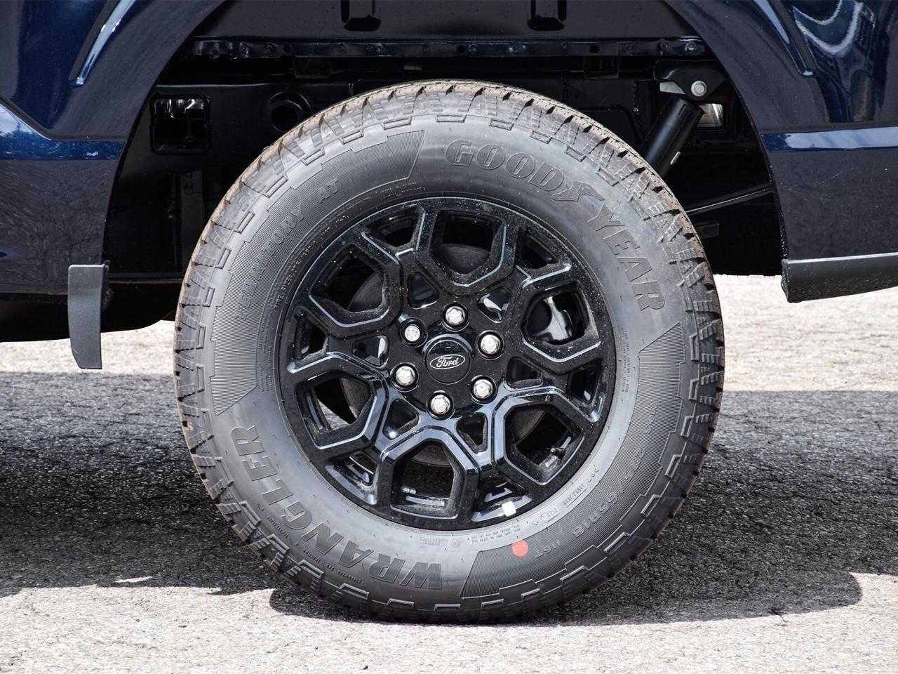 2025 Ford F-150 XLT 4WD SuperCrew 5.5' Box Photo4