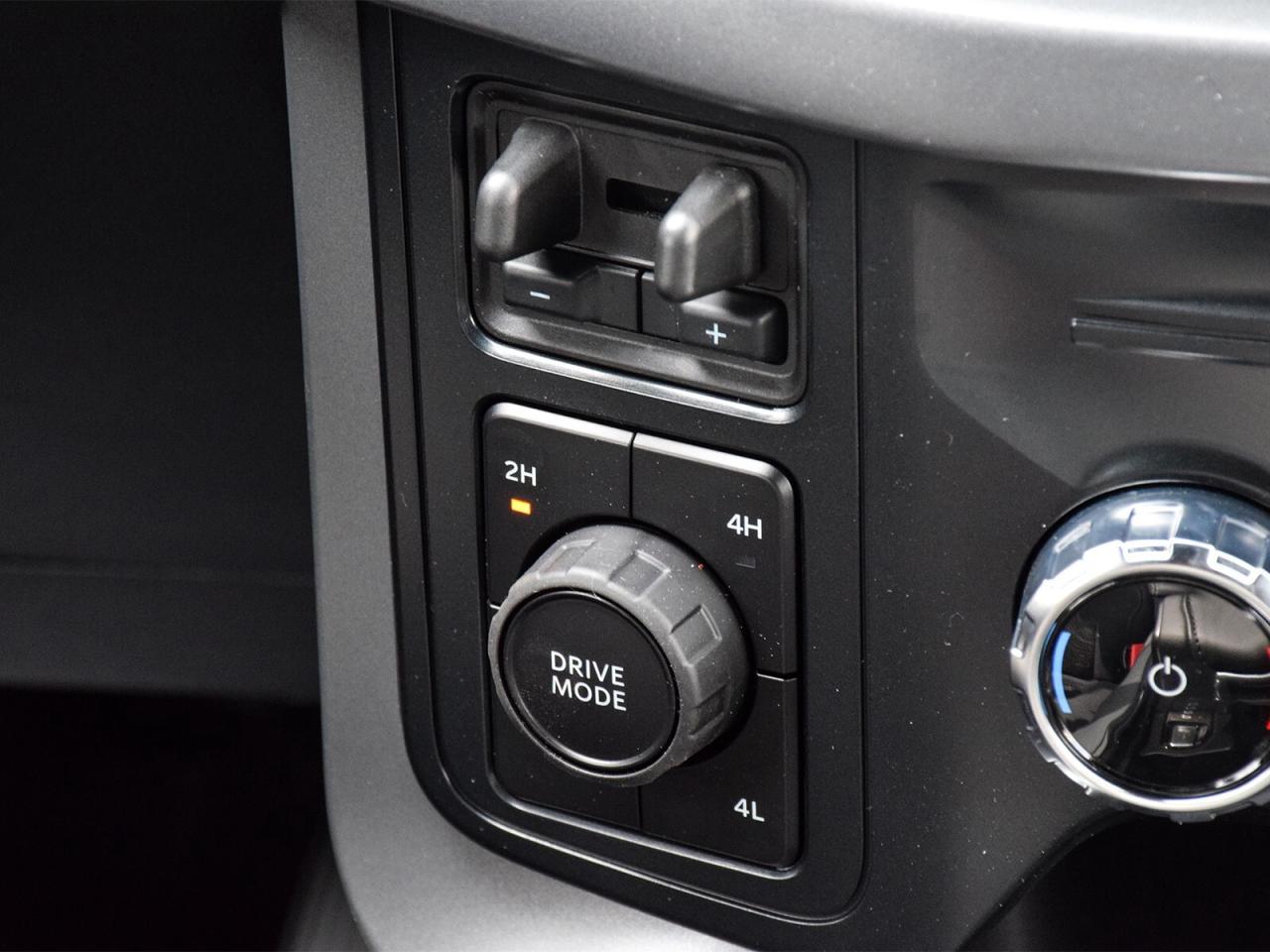 2025 Ford F-150 XLT 4WD SuperCrew 5.5' Box Photo