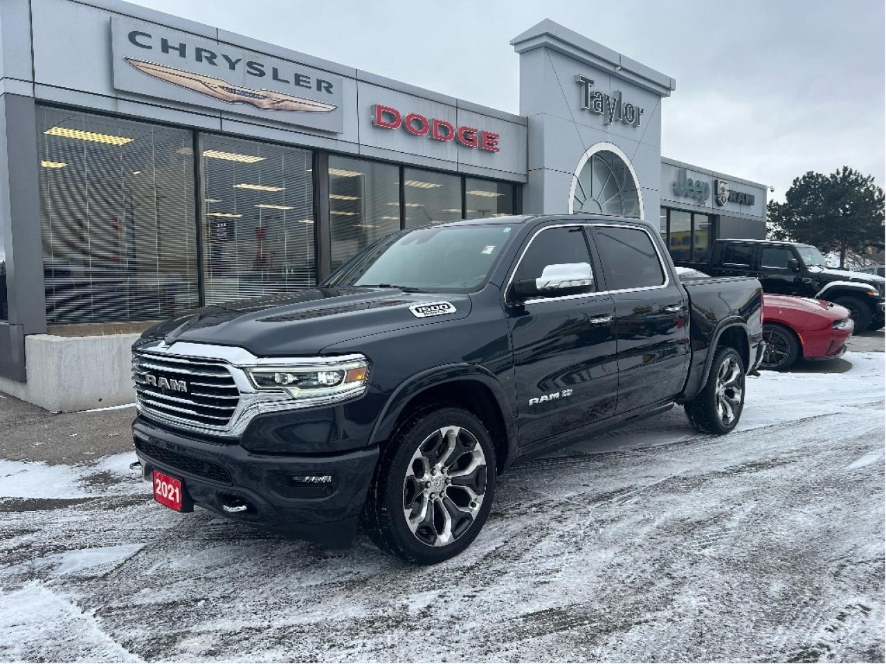 2021 RAM 1500 Longhorn Crew 4x4 V8 *LTHR *NAVI *SUN *MAX TOW Photo