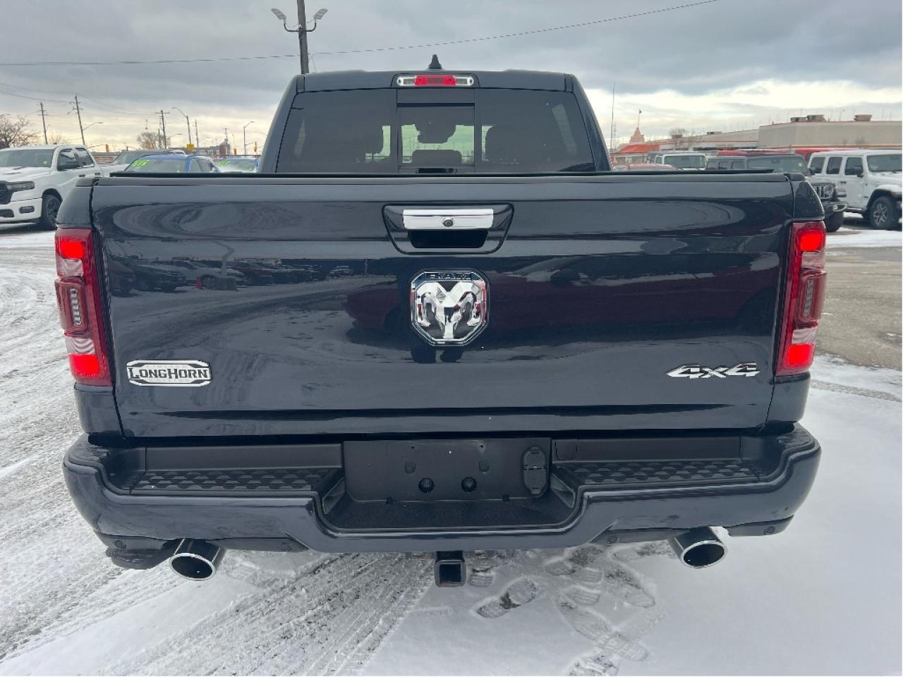 2021 RAM 1500 Longhorn Crew 4x4 V8 *LTHR *NAVI *SUN *MAX TOW Photo