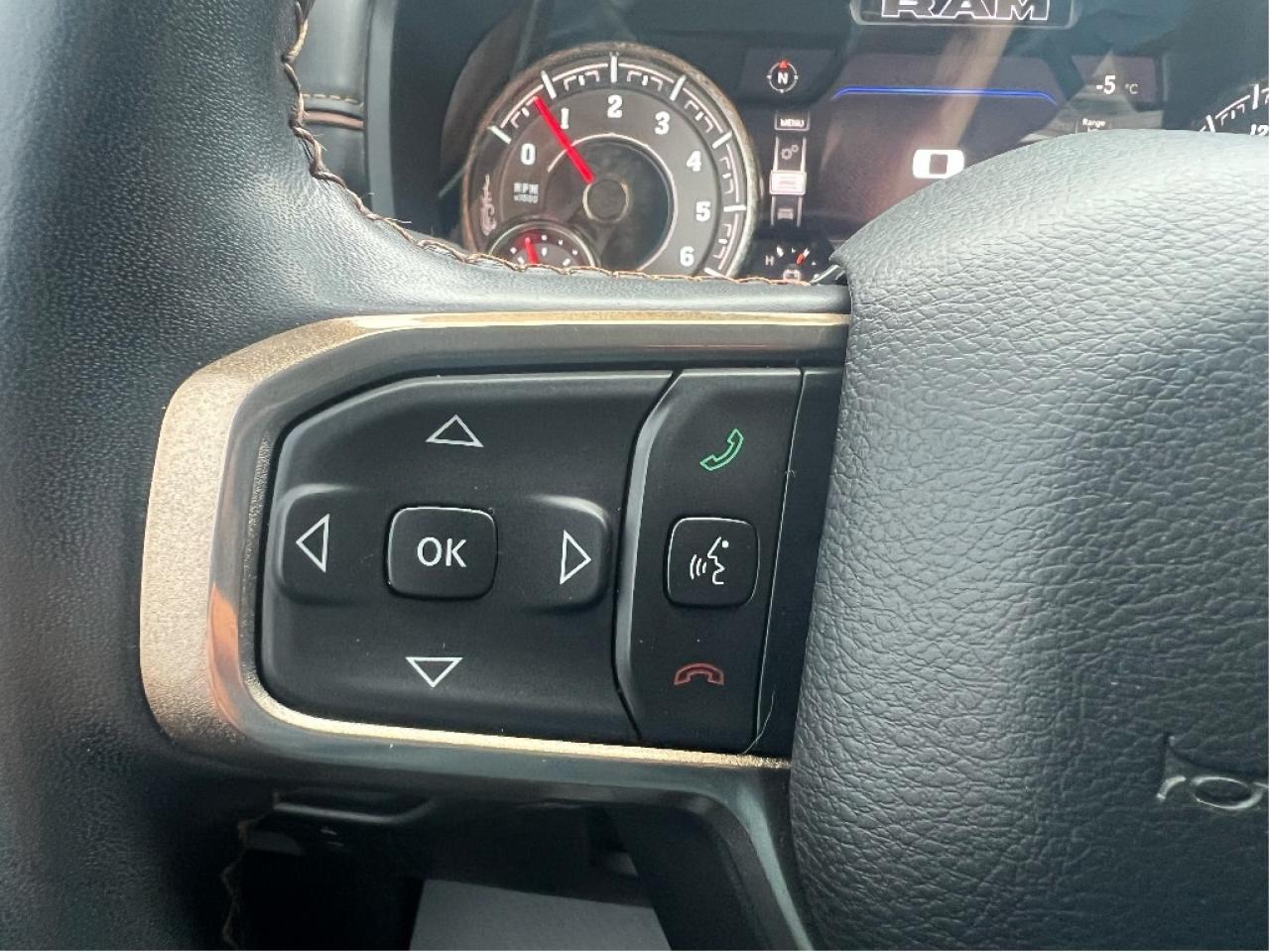 2021 RAM 1500 Longhorn Crew 4x4 V8 *LTHR *NAVI *SUN *MAX TOW Photo