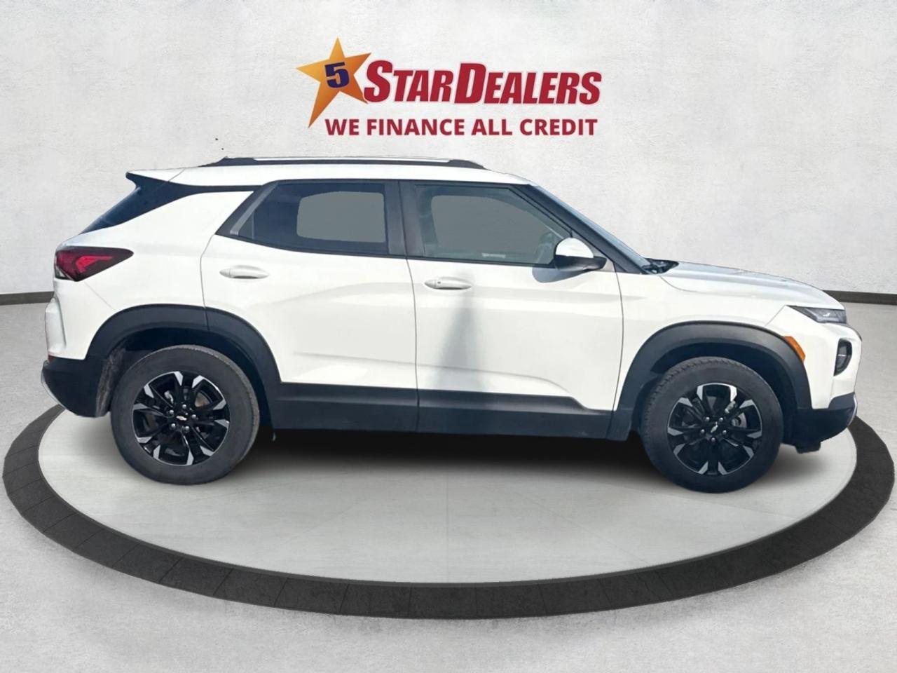 2023 Chevrolet TrailBlazer AWD HEATED SEATS REMOTE START WE FINANCE ALL CREDT Photo