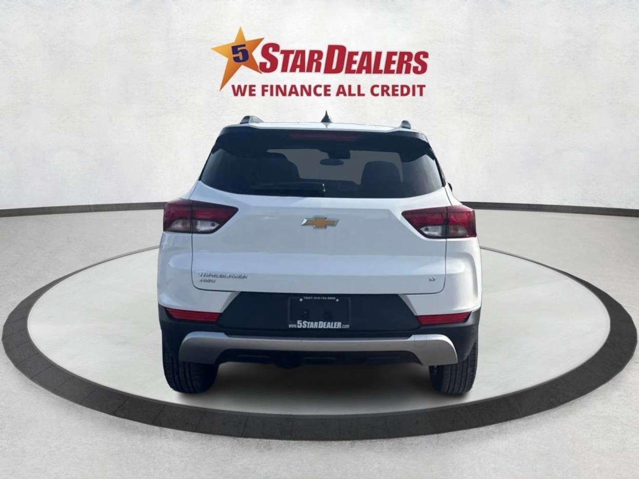 2023 Chevrolet TrailBlazer AWD HEATED SEATS REMOTE START WE FINANCE ALL CREDT Photo
