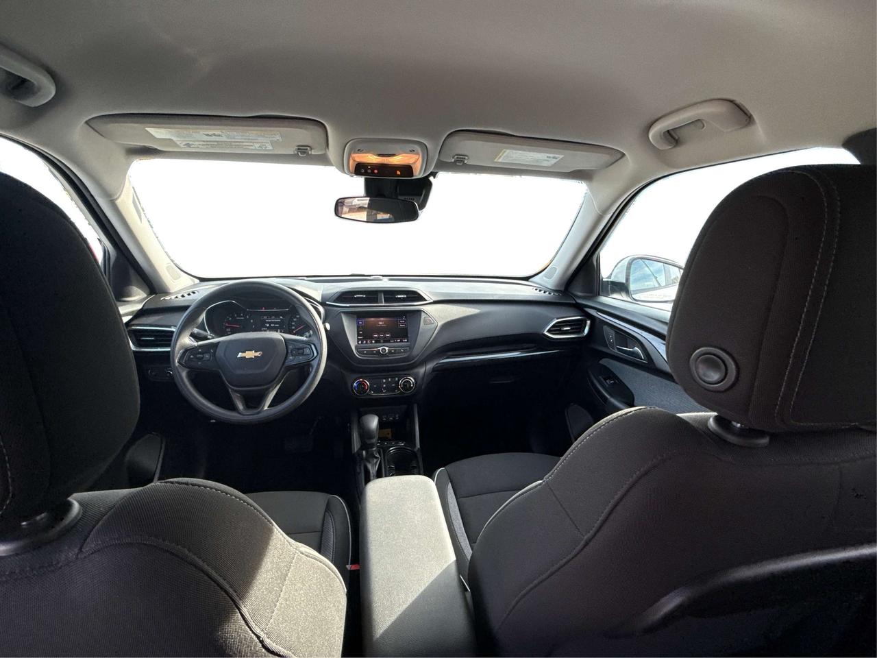 2023 Chevrolet TrailBlazer AWD HEATED SEATS REMOTE START WE FINANCE ALL CREDT Photo