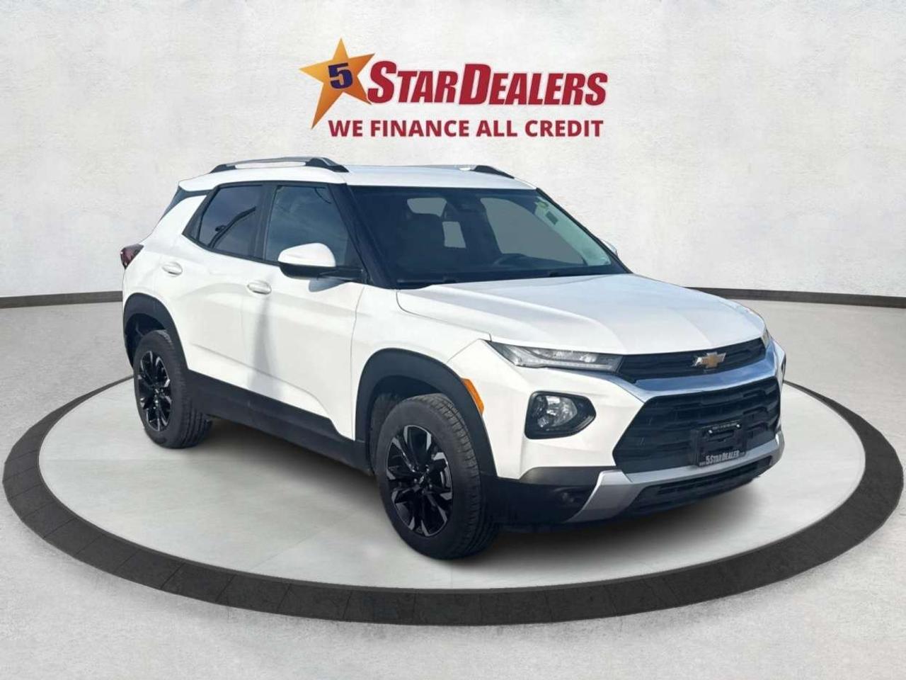 2023 Chevrolet TrailBlazer AWD HEATED SEATS REMOTE START WE FINANCE ALL CREDT Photo
