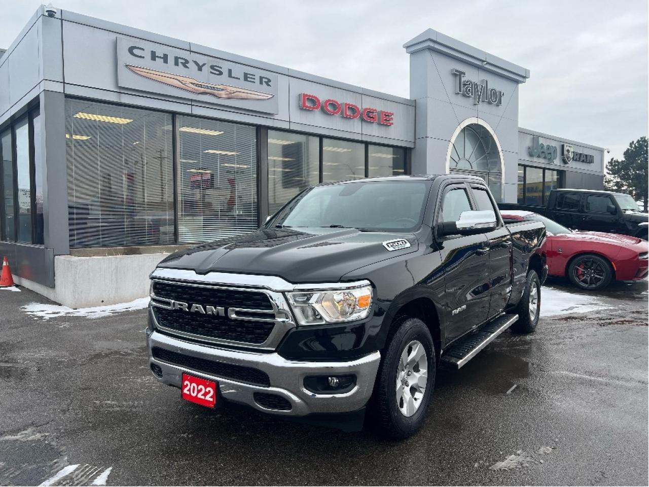 2022 RAM 1500 Big Horn Quad 4x2 V6 *CLEAN CARFAX *LOW KMS Photo