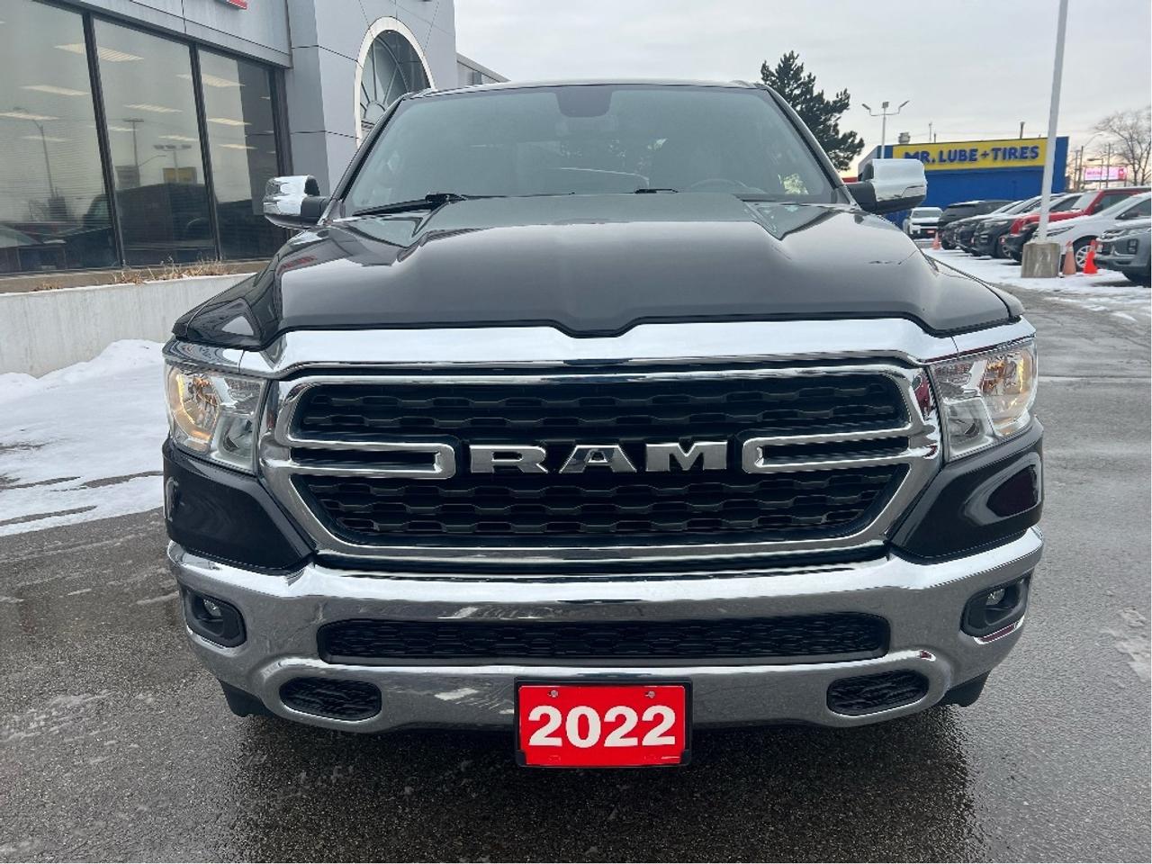 2022 RAM 1500 Big Horn Quad 4x2 V6 *CLEAN CARFAX *LOW KMS Photo