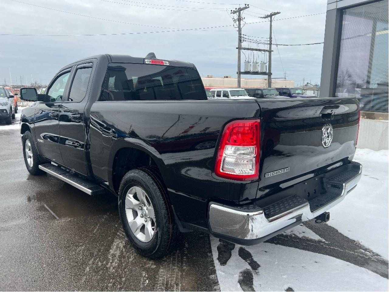 2022 RAM 1500 Big Horn Quad 4x2 V6 *CLEAN CARFAX *LOW KMS Photo