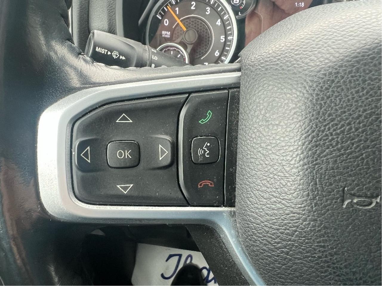 2022 RAM 1500 Big Horn Quad 4x2 V6 *CLEAN CARFAX *LOW KMS Photo