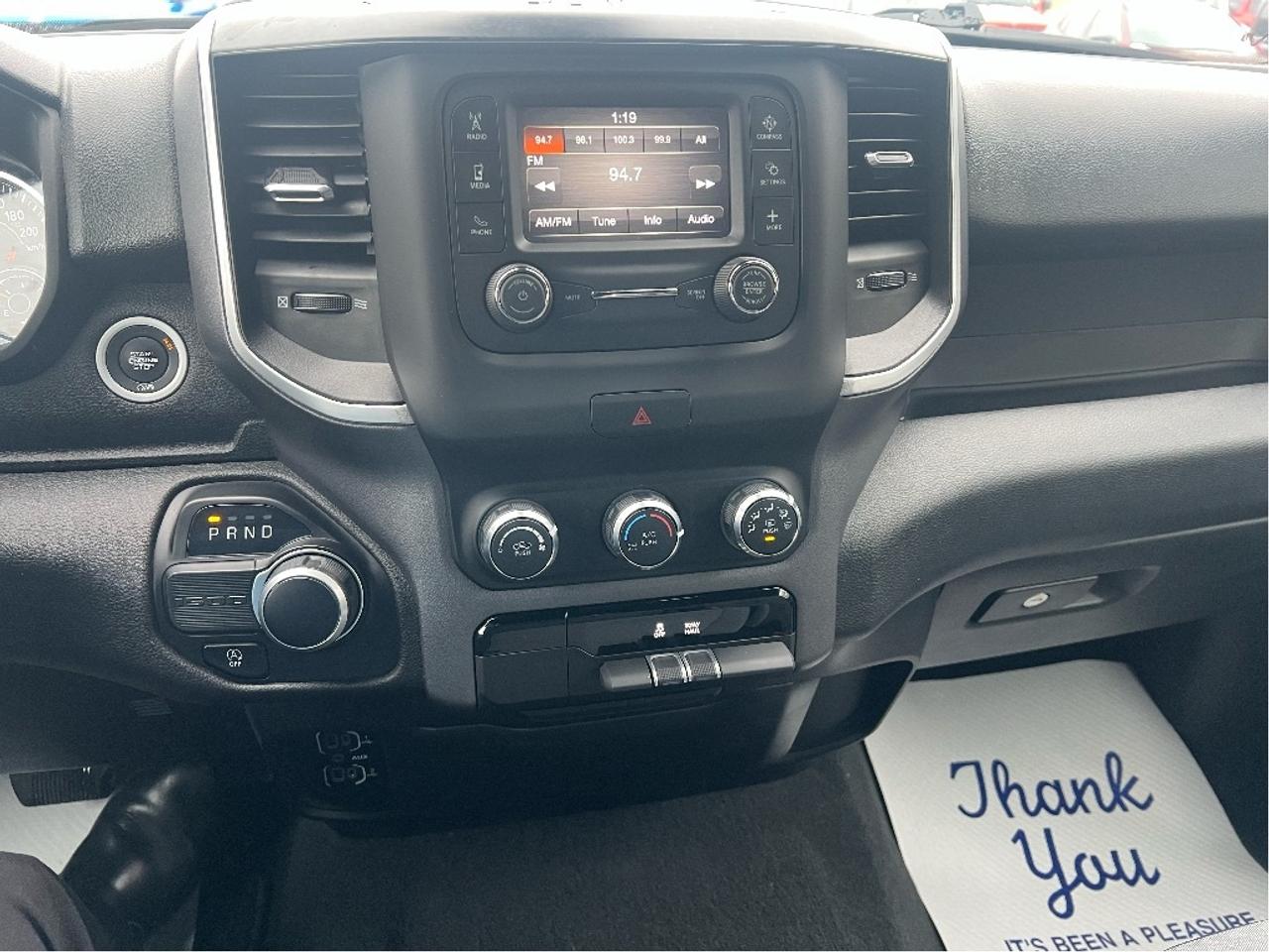 2022 RAM 1500 Big Horn Quad 4x2 V6 *CLEAN CARFAX *LOW KMS Photo