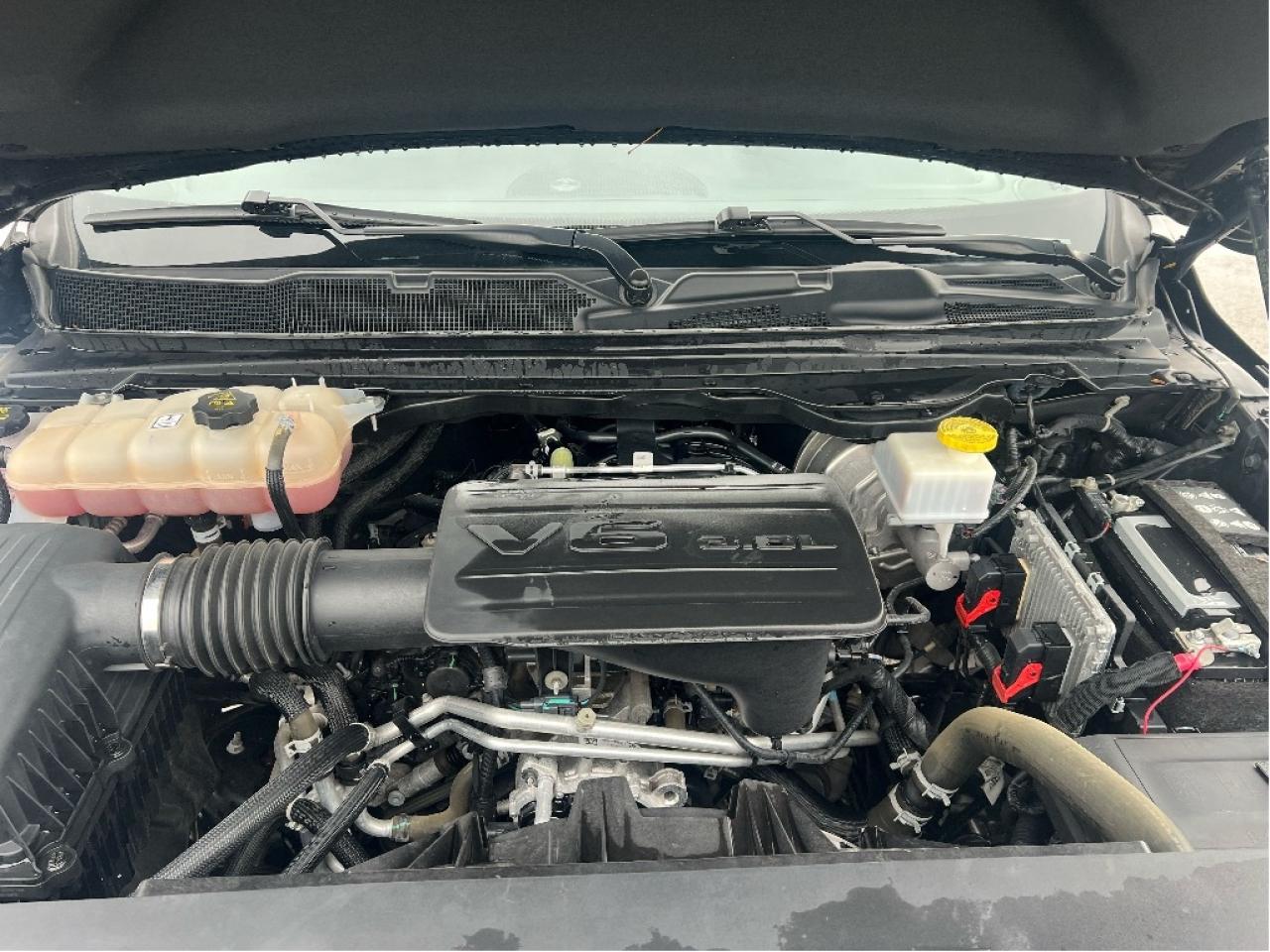 2022 RAM 1500 Big Horn Quad 4x2 V6 *CLEAN CARFAX *LOW KMS Photo