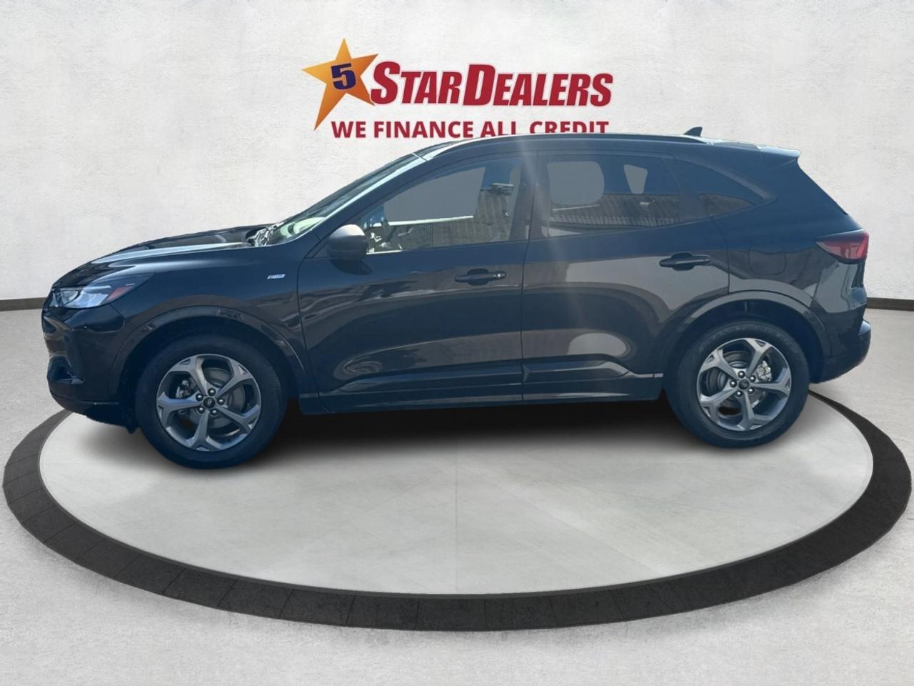 2023 Ford Escape AWD HEATED SEATS MINT! WE FINANCE ALL CREDIT Photo