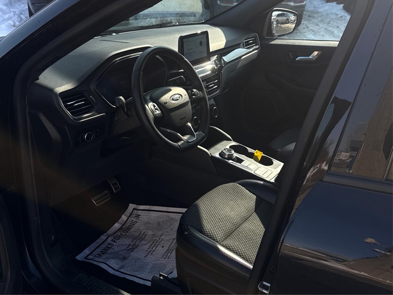 2023 Ford Escape AWD HEATED SEATS MINT! WE FINANCE ALL CREDIT Photo