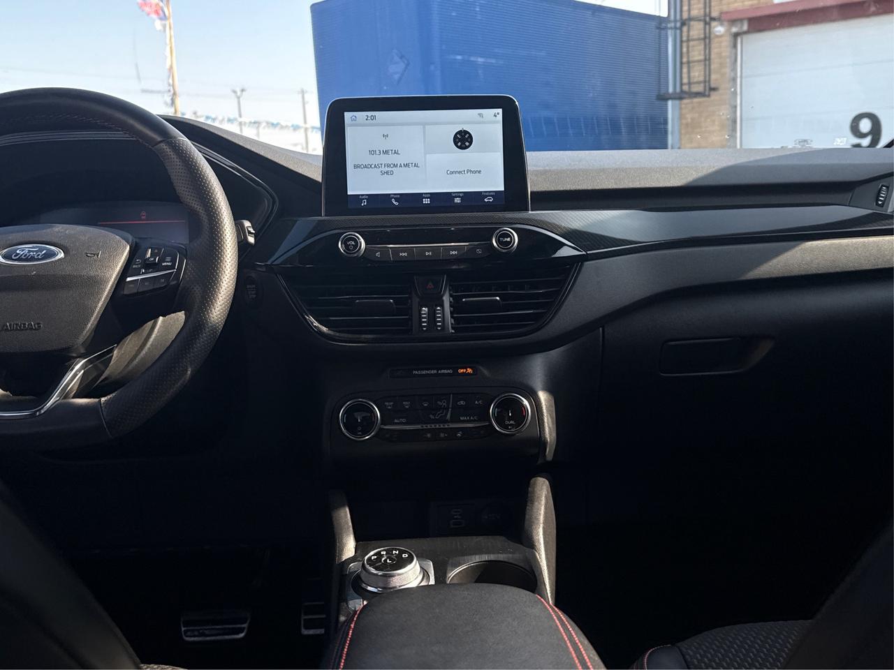 2023 Ford Escape AWD HEATED SEATS MINT! WE FINANCE ALL CREDIT Photo