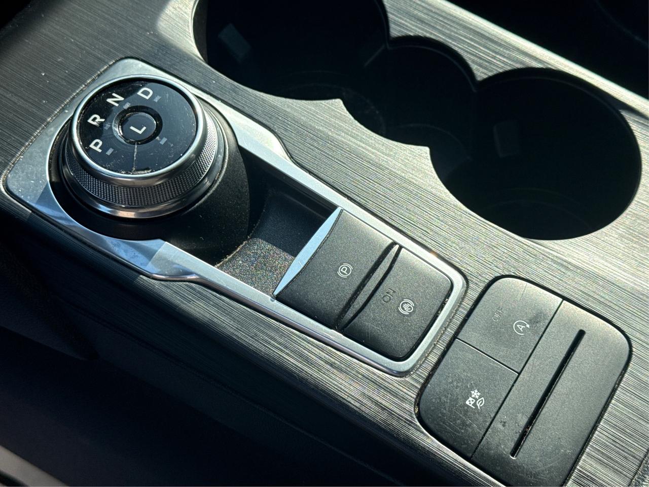 2023 Ford Escape AWD HEATED SEATS MINT! WE FINANCE ALL CREDIT Photo