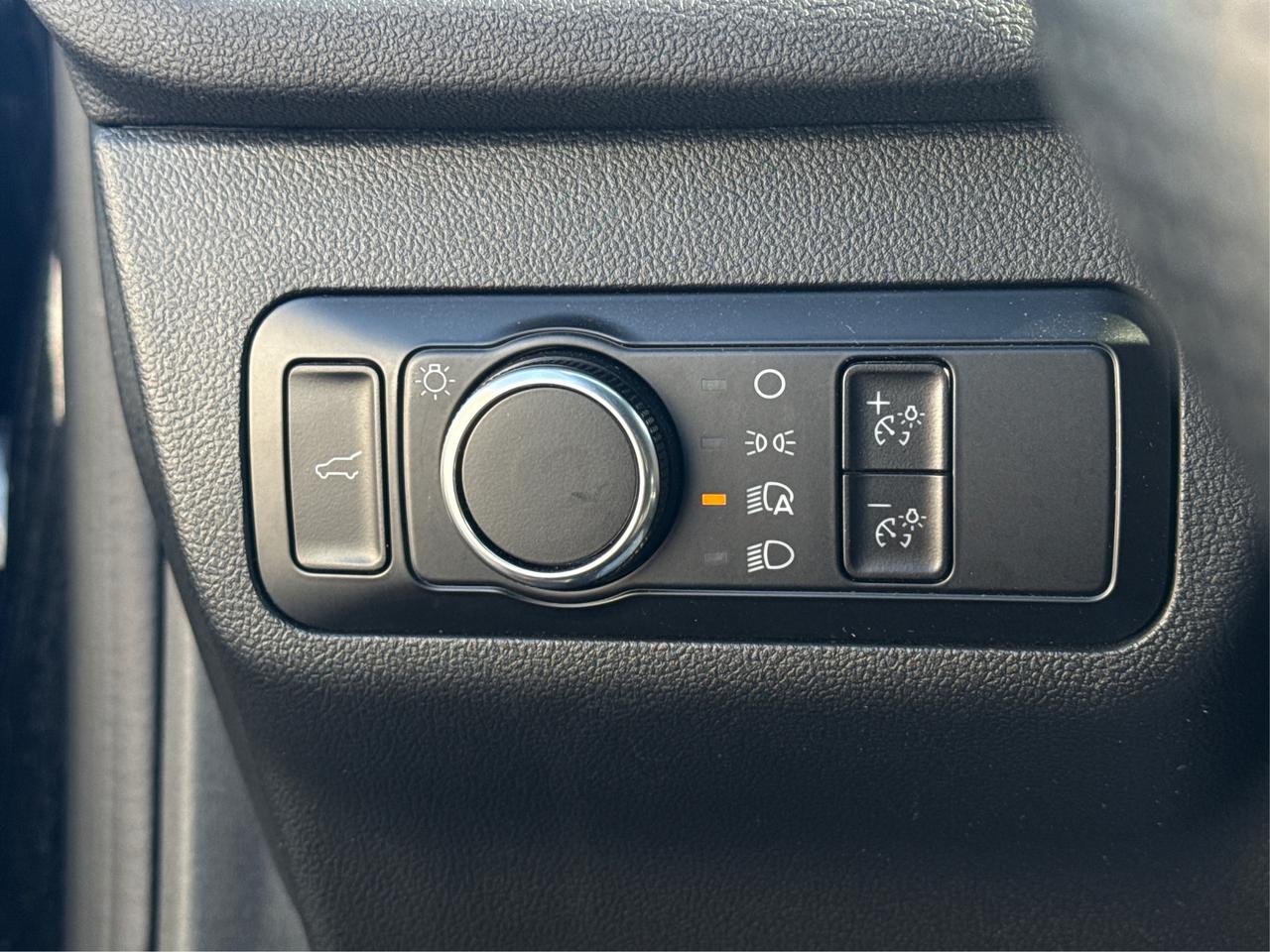 2023 Ford Escape AWD HEATED SEATS MINT! WE FINANCE ALL CREDIT Photo