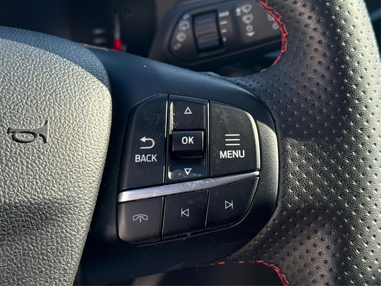 2023 Ford Escape AWD HEATED SEATS MINT! WE FINANCE ALL CREDIT Photo