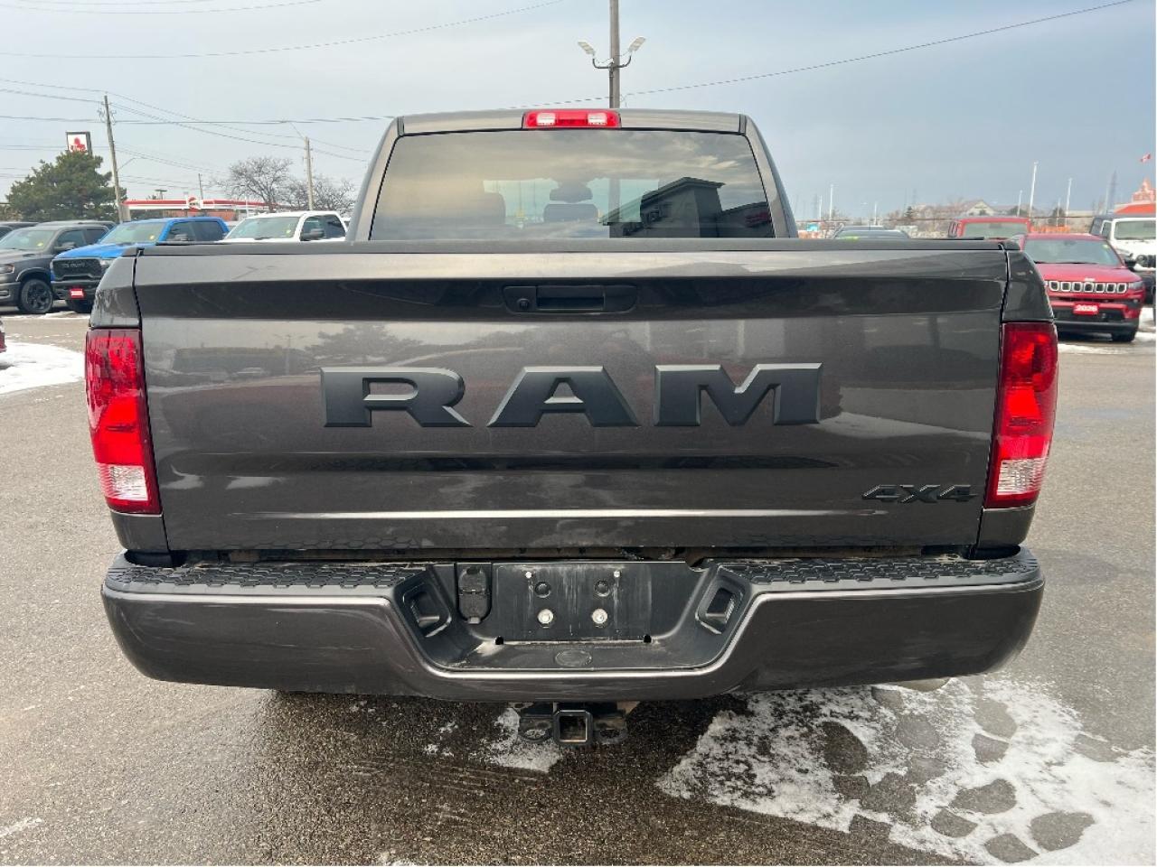 2023 RAM 1500 Classic Express Crew 4x4 V6 *LTHR *LOW KMS *CLEAN CARFAX Photo