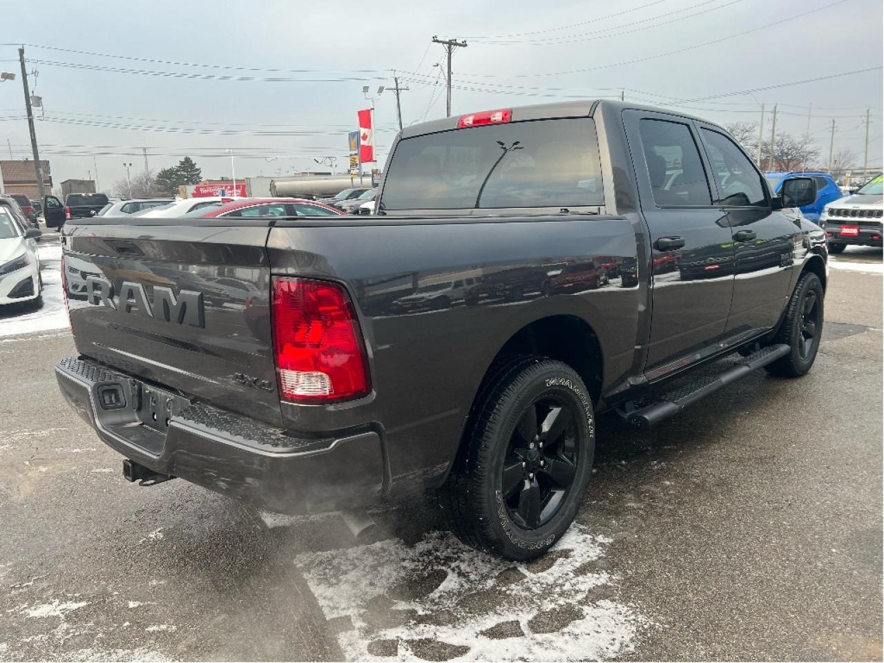 2023 RAM 1500 Classic Express Crew 4x4 V6 *LTHR *LOW KMS *CLEAN CARFAX Photo
