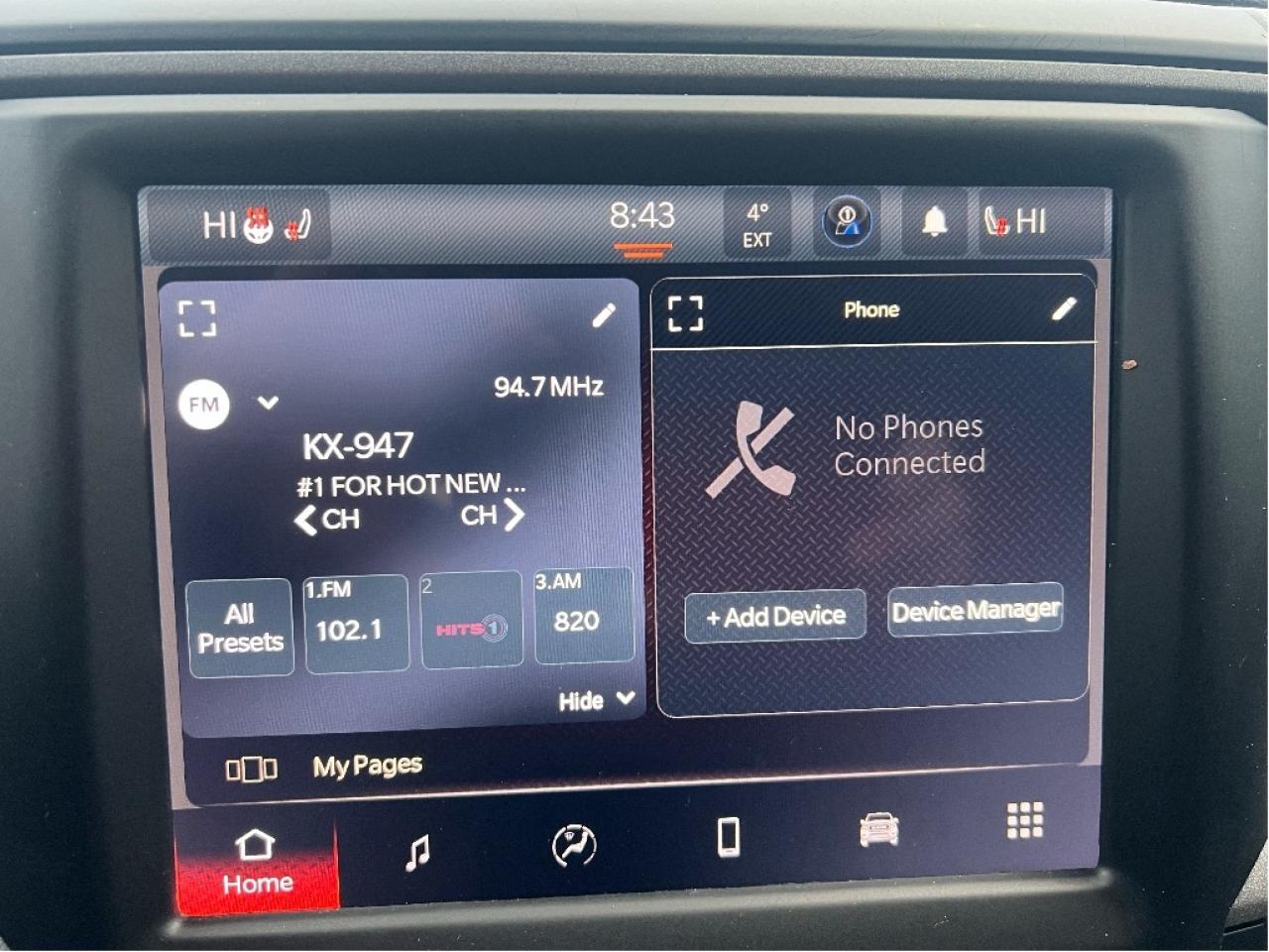 2023 RAM 1500 Classic Express Crew 4x4 V6 *LTHR *LOW KMS *CLEAN CARFAX Photo