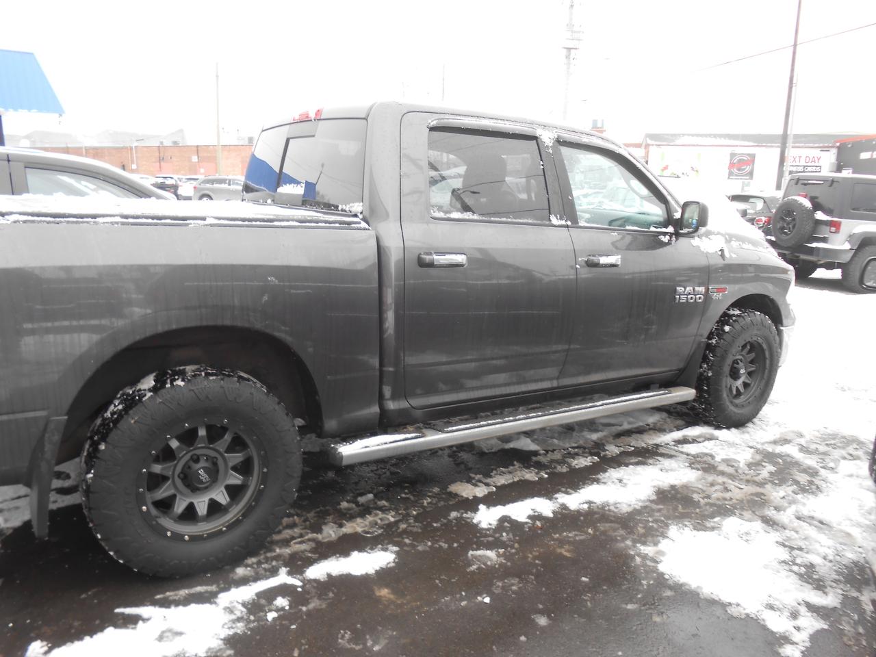 2014 RAM 1500 4WD Crew Cab 140.5  SLT ECO DIESEL SAFETY INCLUDED Photo