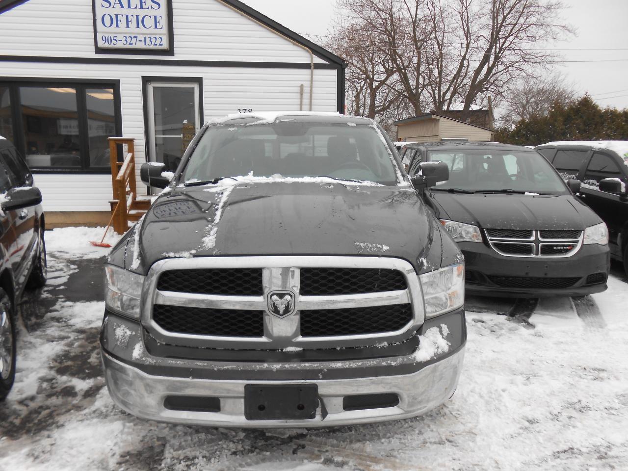 2014 RAM 1500 4WD Crew Cab 140.5  SLT ECO DIESEL SAFETY INCLUDED Photo