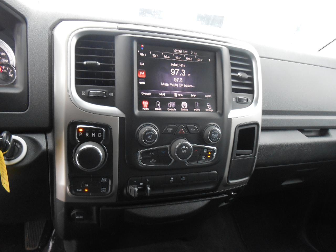 2014 RAM 1500 4WD Crew Cab 140.5  SLT ECO DIESEL SAFETY INCLUDED Photo