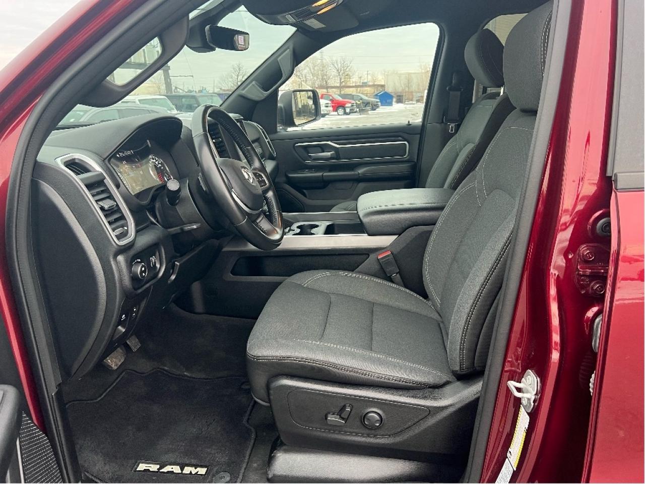 2022 RAM 1500 Big Horn Quad 4x2 V6 *LOW KMS *CLEAN CARFAX Photo