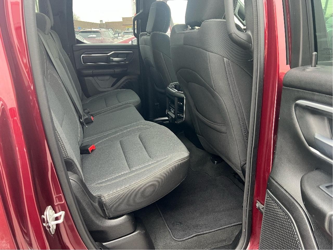 2022 RAM 1500 Big Horn Quad 4x2 V6  *LOW KMS Photo