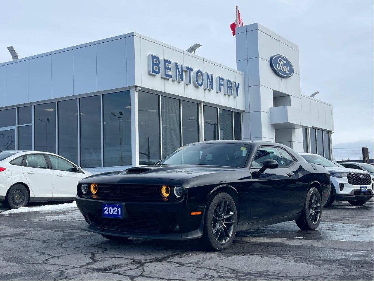 2021 Dodge Challenger COUPE 2DR 3.6L AWD LEATHER HEATED SEATS SUNROOF Photo
