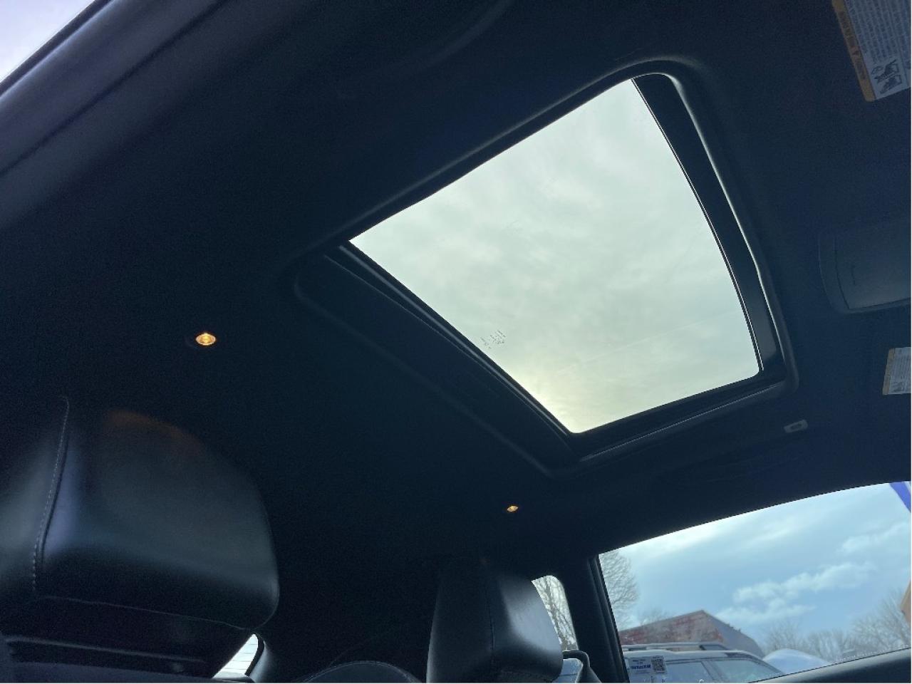 2021 Dodge Challenger COUPE 2DR 3.6L AWD LEATHER HEATED SEATS SUNROOF Photo