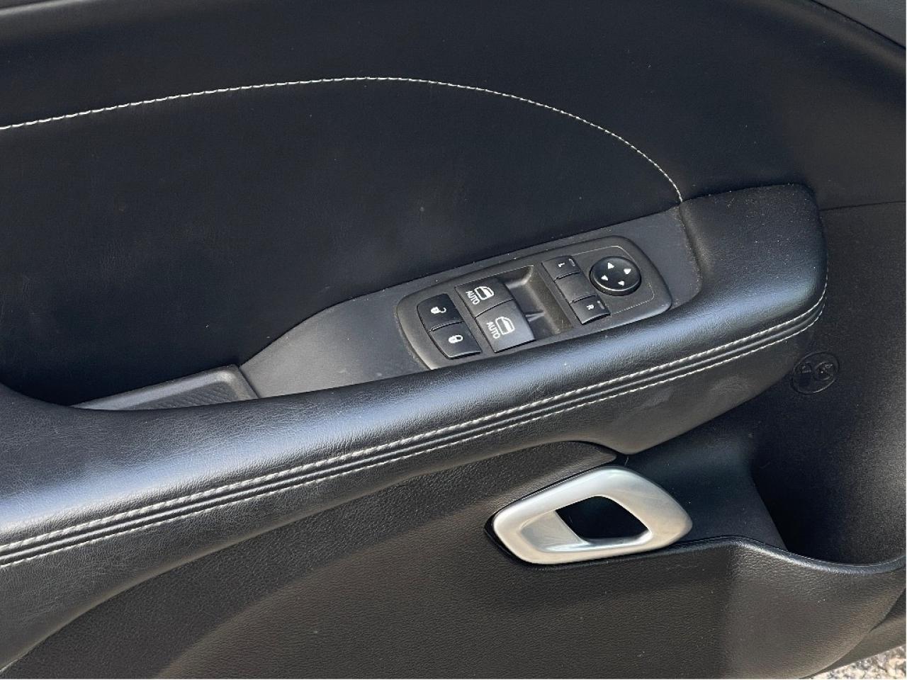 2021 Dodge Challenger COUPE 2DR 3.6L AWD LEATHER HEATED SEATS SUNROOF Photo