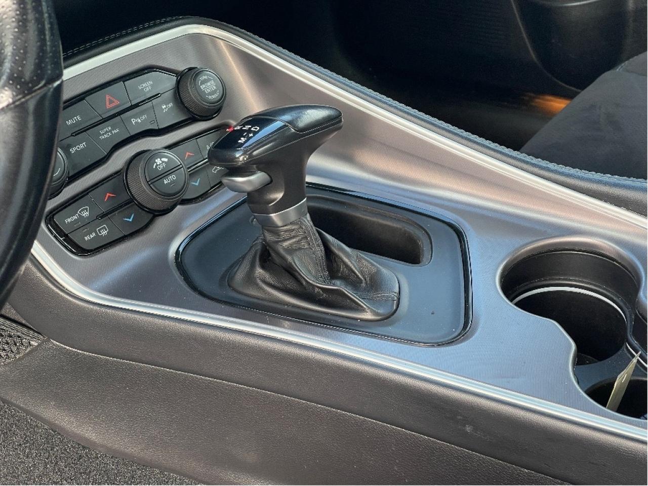 2021 Dodge Challenger COUPE 2DR 3.6L AWD LEATHER HEATED SEATS SUNROOF Photo