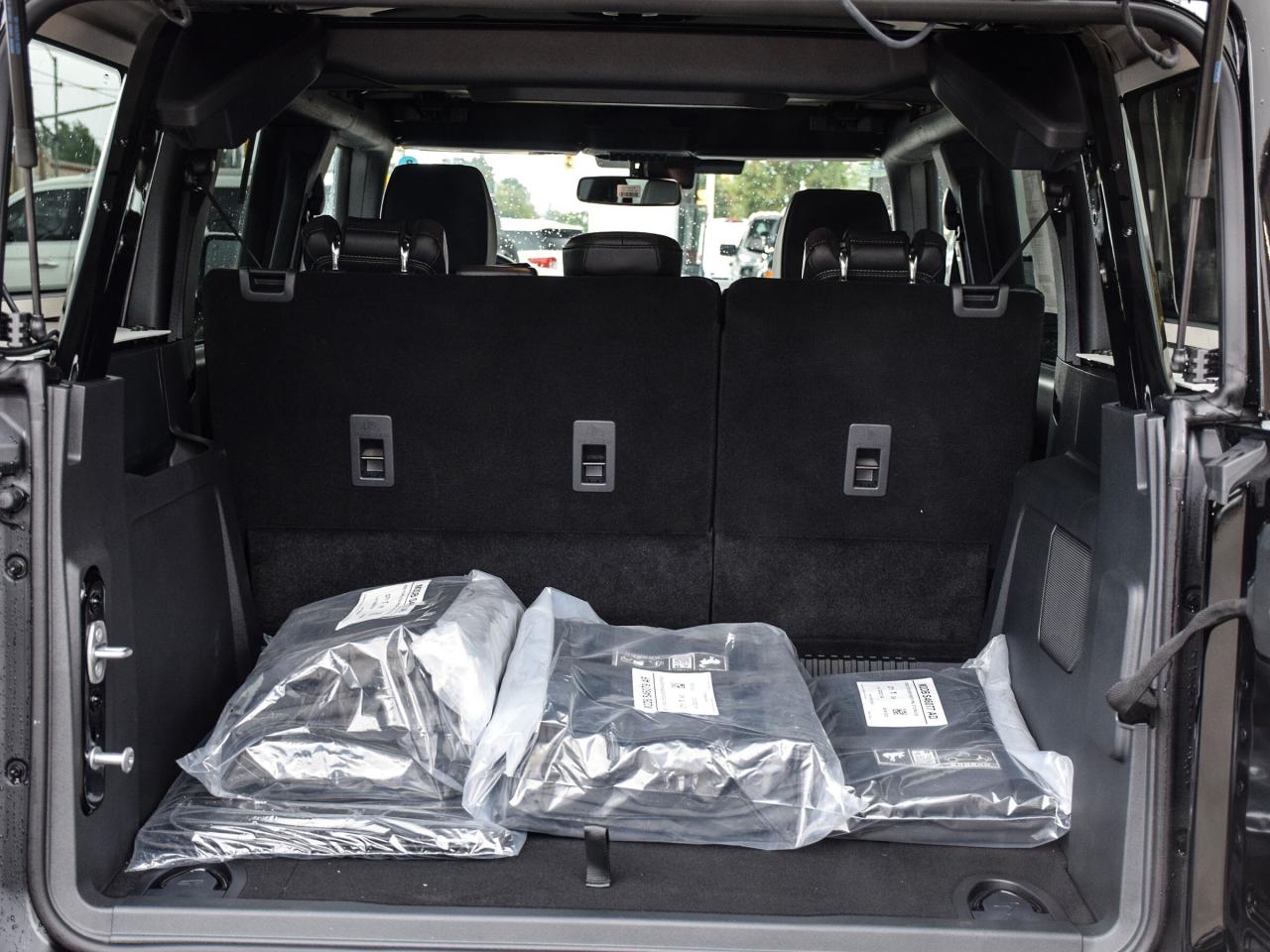 2025 Ford Bronco BADLANDS 4 DOOR 4X4 Photo