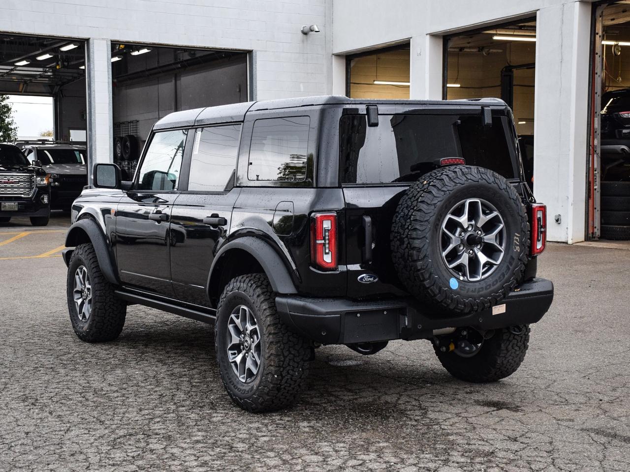 2025 Ford Bronco BADLANDS 4 DOOR 4X4 Photo