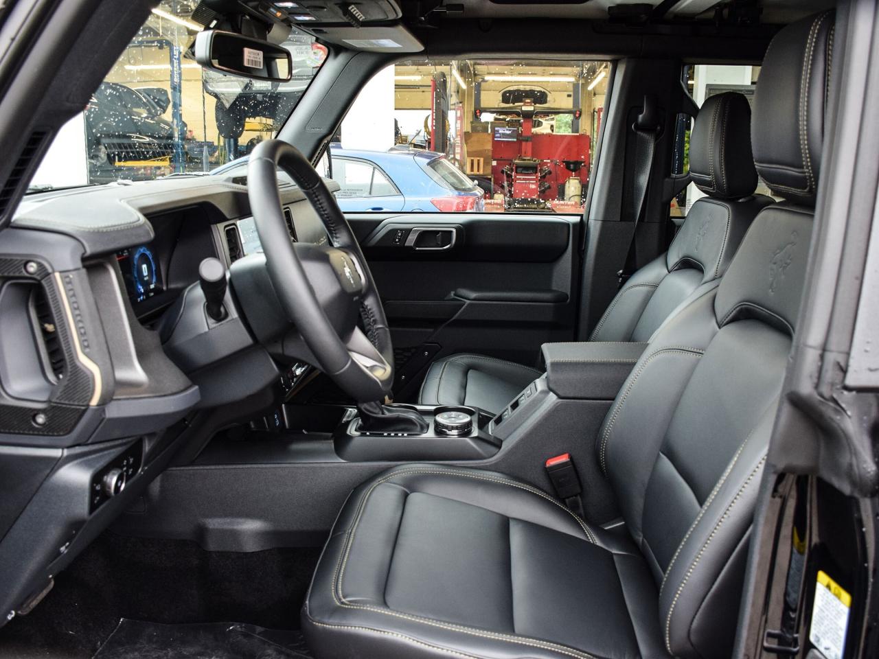 2025 Ford Bronco BADLANDS 4 DOOR 4X4 Photo