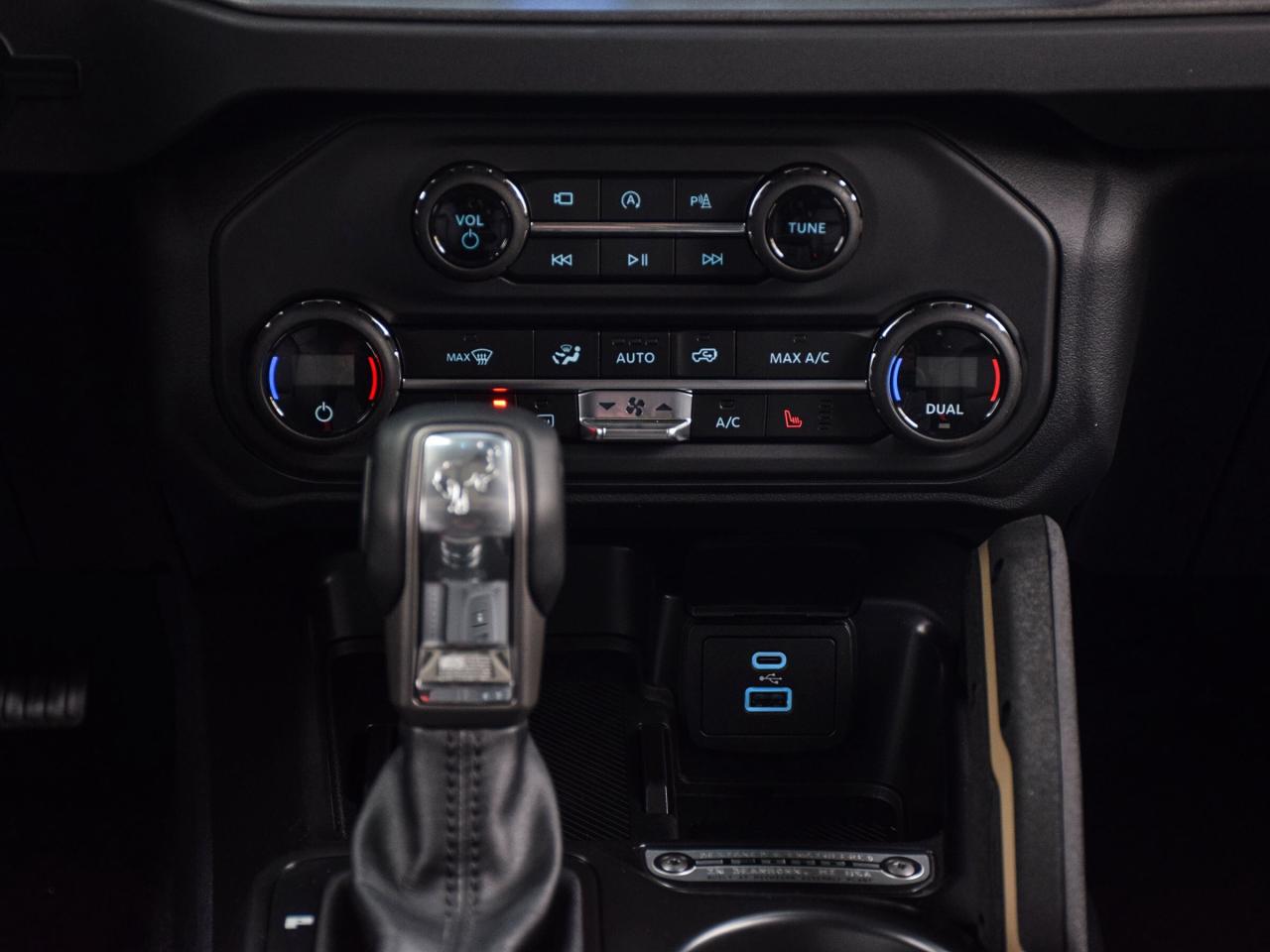 2025 Ford Bronco BADLANDS 4 DOOR 4X4 Photo