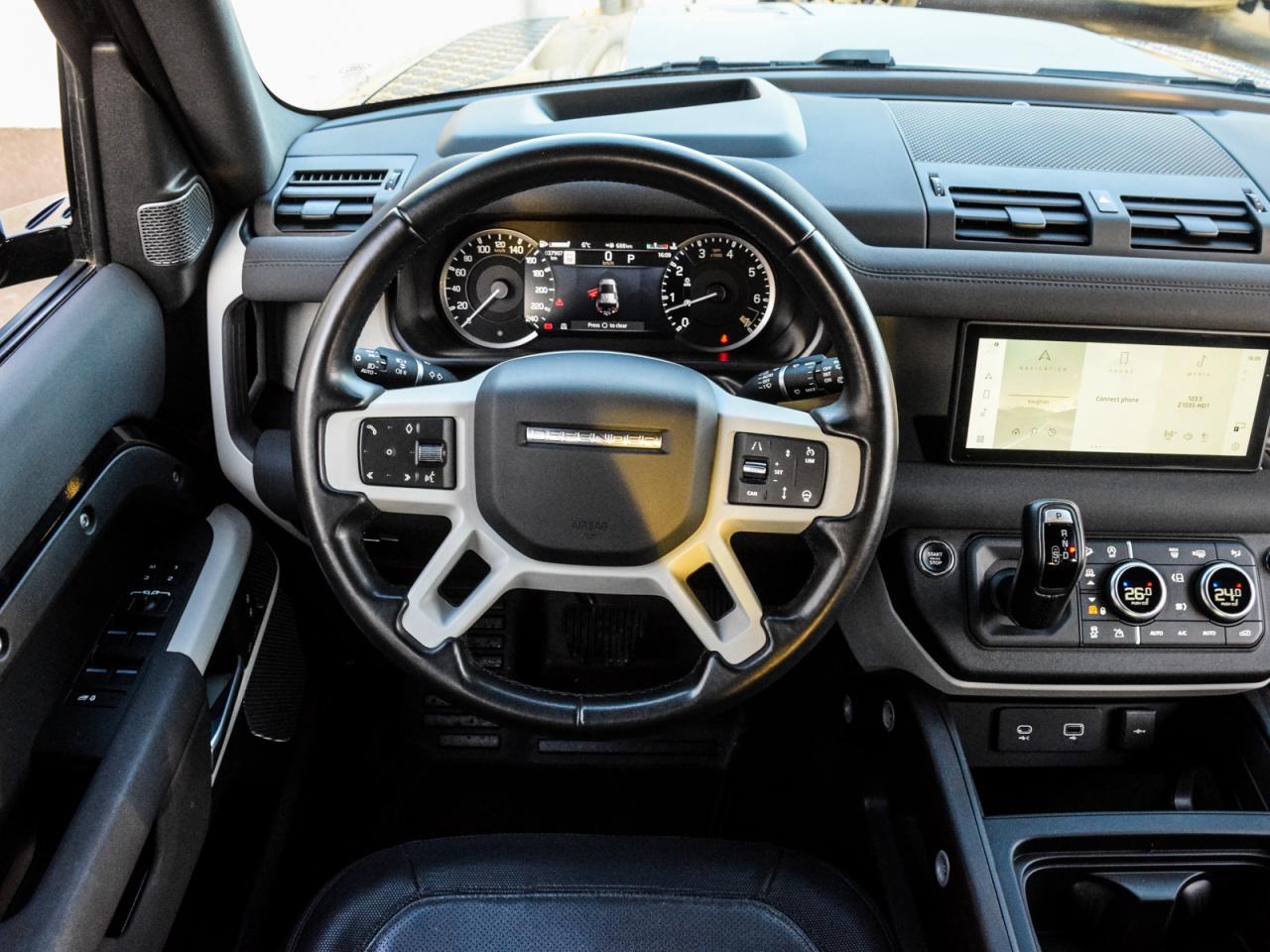 2023 Land Rover Defender LOADED 22's ULTRA LOW KM's AIR SUSPENSION Photo